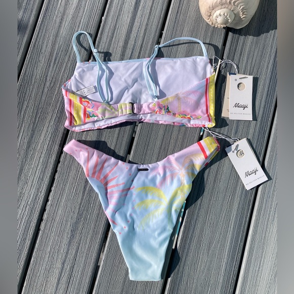 MAAJI Set - Embroidered Scape Bikini Top and Splendour Cheeky Bottom - L/M - Picture 8 of 16